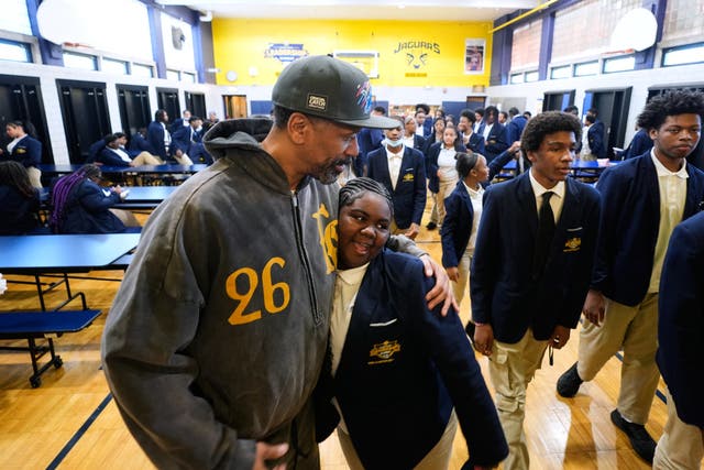 JALEN ROSE-ESCUELA