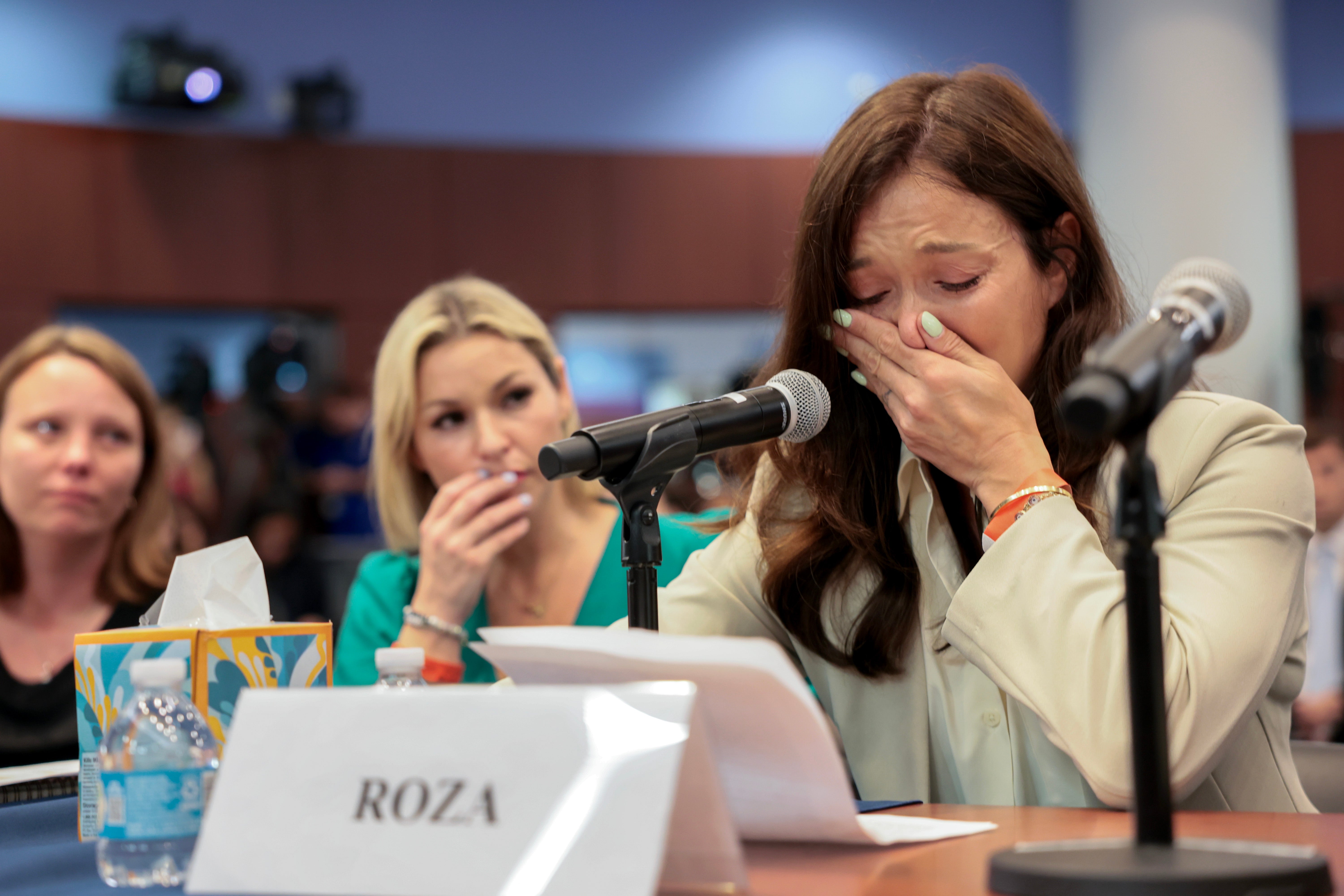 Mujeres que sobrevivieron a los abusos de Jeffrey Epstein dijeron ante el Comité de Supervisión de la Cámara que el gobierno federal no logró responsabilizar a la red de personas poderosas vinculadas al caso