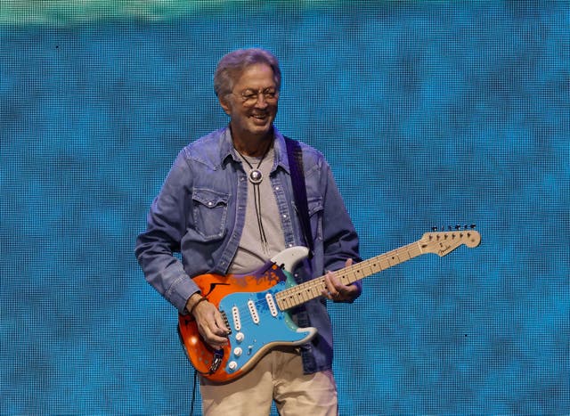 <p>Eric Clapton actúa en la segunda jornada del Eric Clapton Crossroads Guitar Festival en Los Ángeles, California</p>