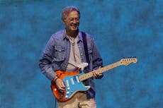 Eric Clapton detiene su concierto en Madrid después de que le arrojaron un vinilo