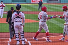 Schwarber pega jonrón por 5to juego seguido; Mattingly llega a 900 triunfos y Filis superan a Boston