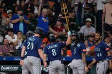 Primer grand slam de Canzone en su carrera impulsa paliza de Marineros 10-2 a Astros