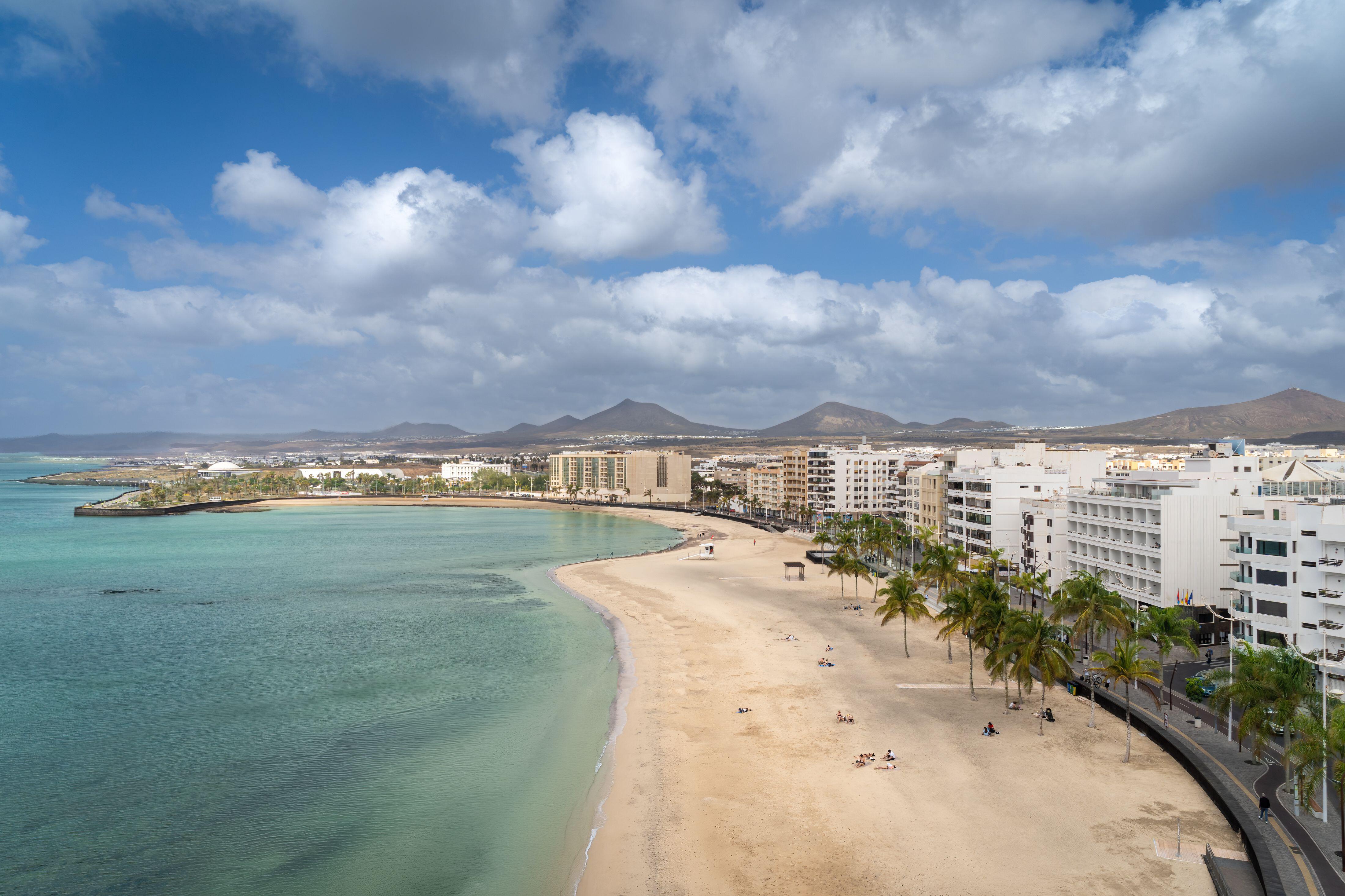 Dos terremotos sacuden la costa de un popular destino turístico