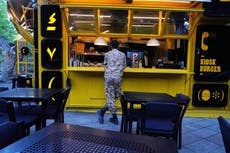 La inflación disparada y la economía en caída ponen a prueba a Irán ante guerra y el bloqueo de EEUU