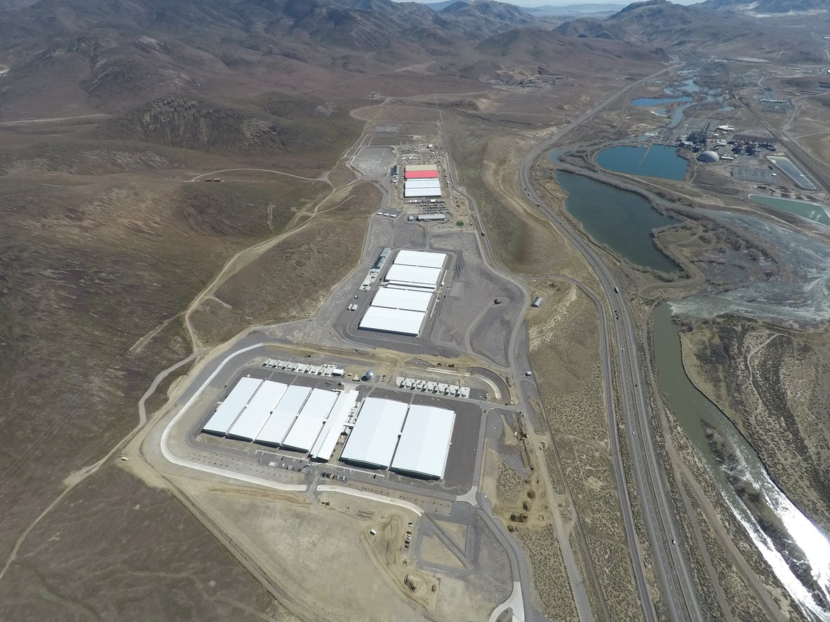 Este cambio se produce en un momento en que el norte de Nevada se está convirtiendo en un importante centro de servidores, con empresas como Google, Apple (en la imagen) y Microsoft construyendo o planificando grandes instalaciones cerca del Centro Industrial Tahoe-Reno, al este de Reno