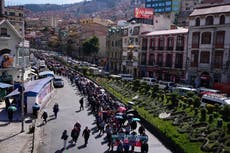 Bloqueos y marchas contra el presidente boliviano complican el abastecimiento de alimentos en La Paz