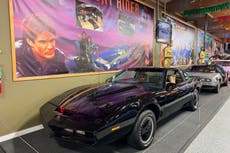 Pese a estar en museo, multan por exceso de velocidad a auto réplica de serie de TV "Knight Rider"