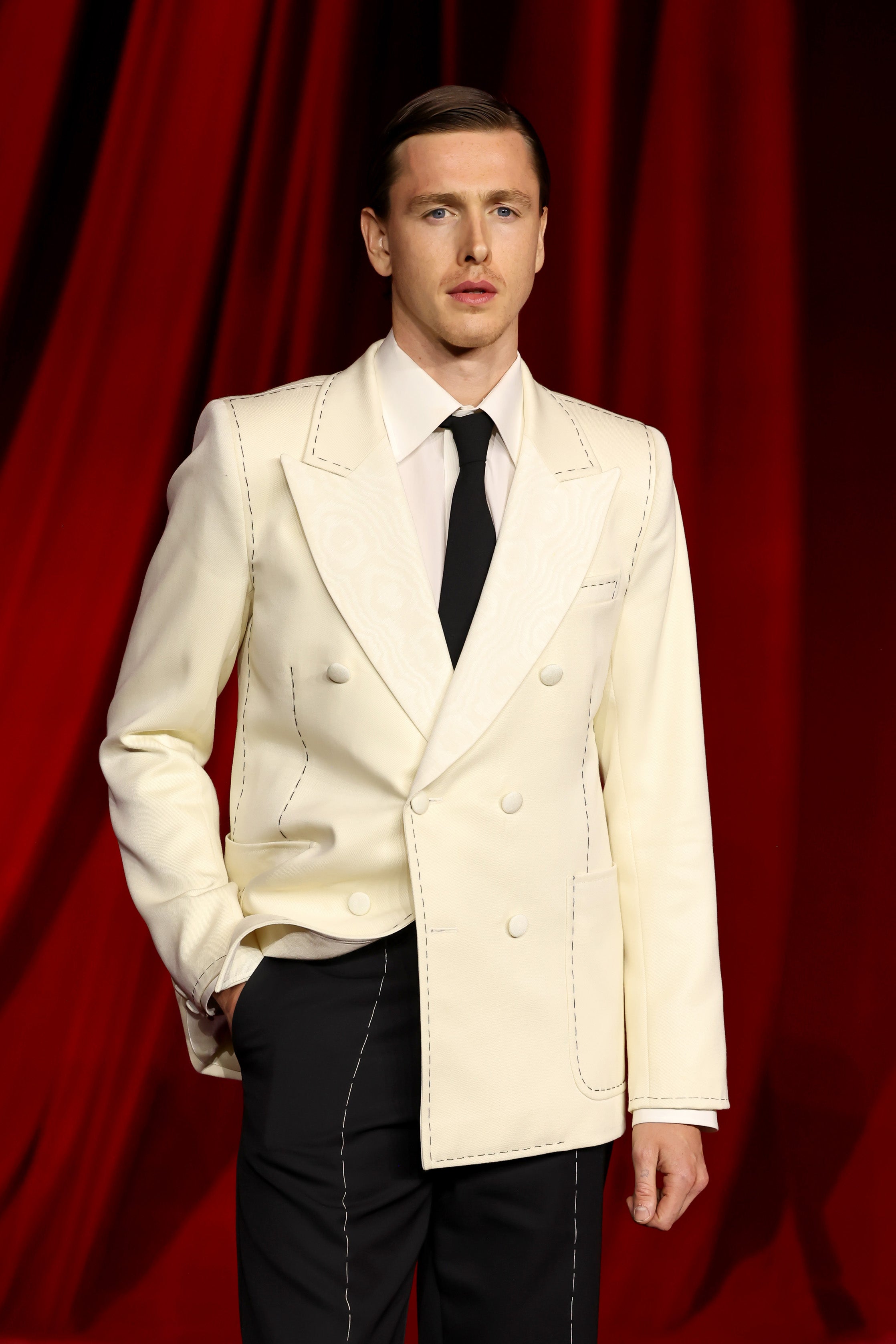 Harris Dickinson en octubre de 2024