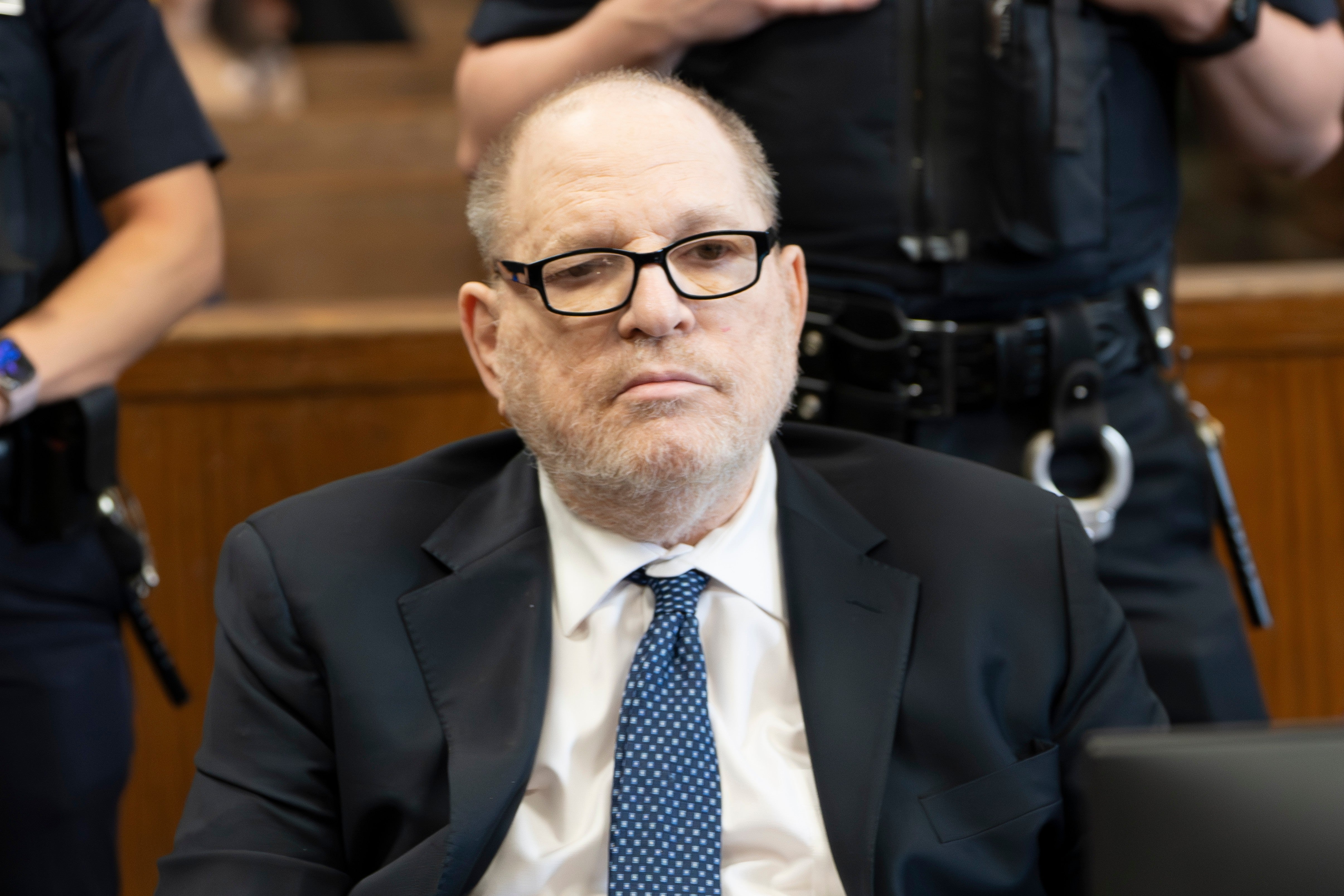 Una vez más, el juicio contra el exproductor de cine acusado de violación, Harvey Weinstein, fue declarado nulo