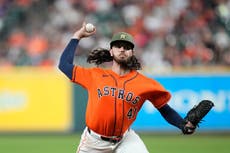 Arrighetti lleva un juego sin hits hasta la 8ª entrada y Astros blanquean 2-0 a Rangers