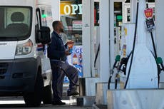Economía de EEUU: La inflación más alta no frena a consumidores e inversores