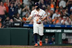 Astros colocarán a José Altuve en la lista de lesionados por una distensión en el oblicuo
