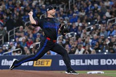 Max Scherzer lanza una sesión de bullpen en su rehabilitación de una tendinitis en antebrazo derecho
