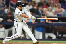 Sanoja pega grand slam, Meyer lanza 6 sólidas entradas y Marlins aplastan 12-0 a Bravos