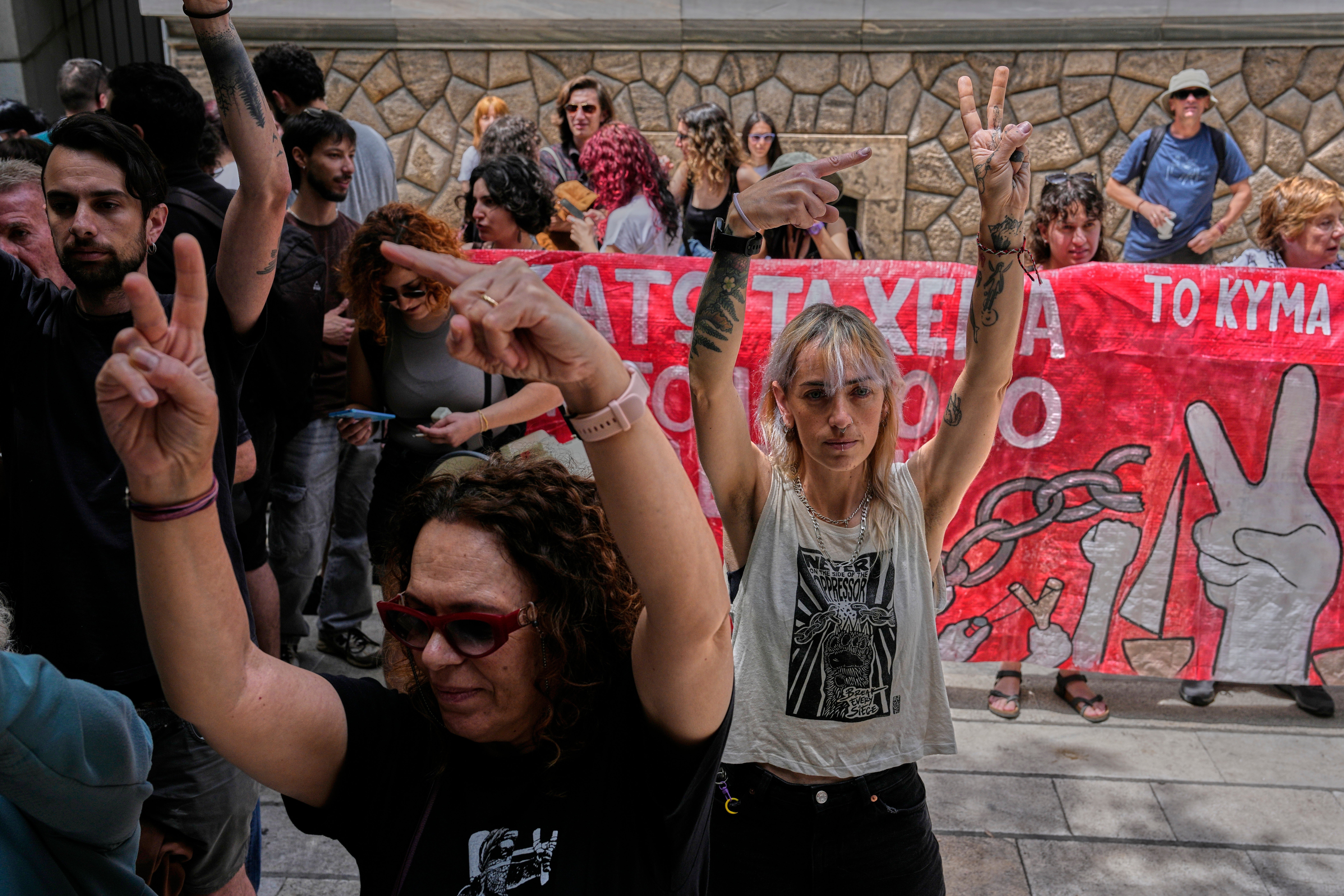 Fuerzas israelíes interceptan otros 6 barcos de una flotilla de activistas con destino a Gaza