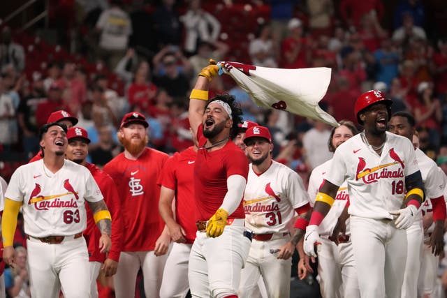 PIRATAS CARDENALES