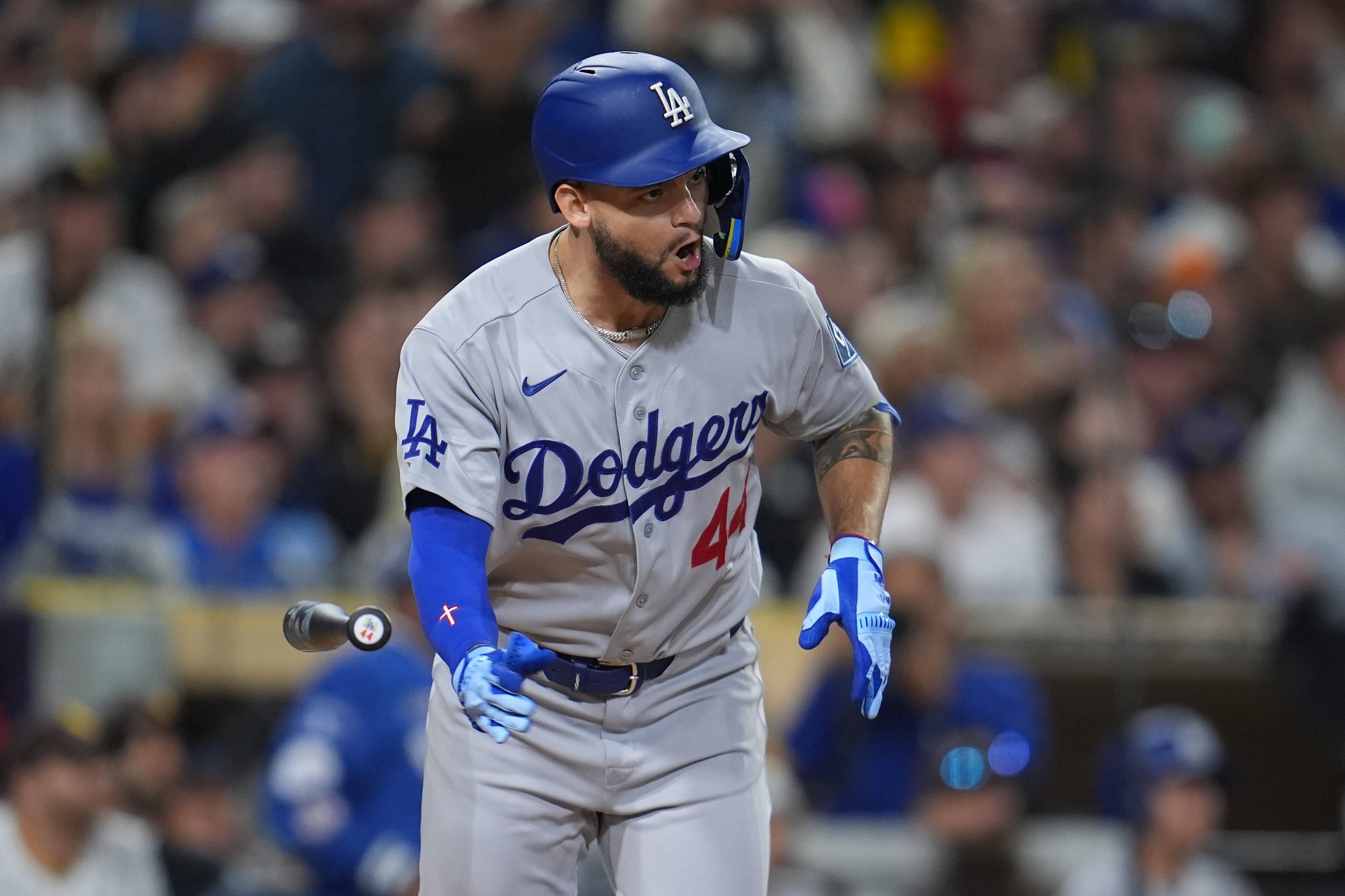 Dodgers fabrican la carrera del desempate ante Mason Miller en el 9no y superan 5-4 a Padres