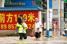 Lluvias torrenciales e inundaciones azotan China, matan al menos a 12 y fuerzan evacuaciones masivas