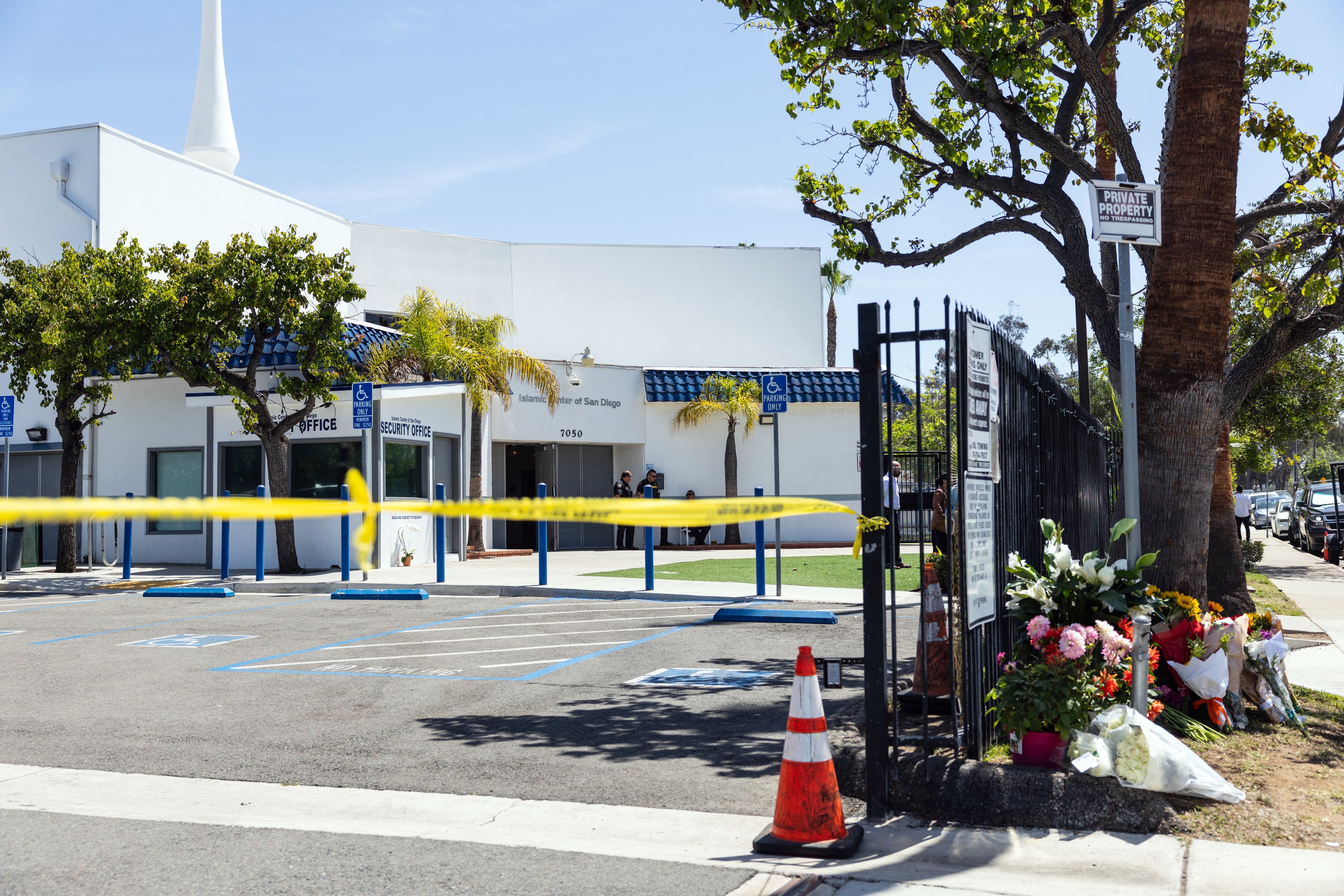 Adolescente que transmitió tiroteo en mezquita de San Diego es acusada de asesinato