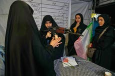 Exhibiciones de armas en Teherán envían un mensaje dentro y fuera de Irán ante la guerra