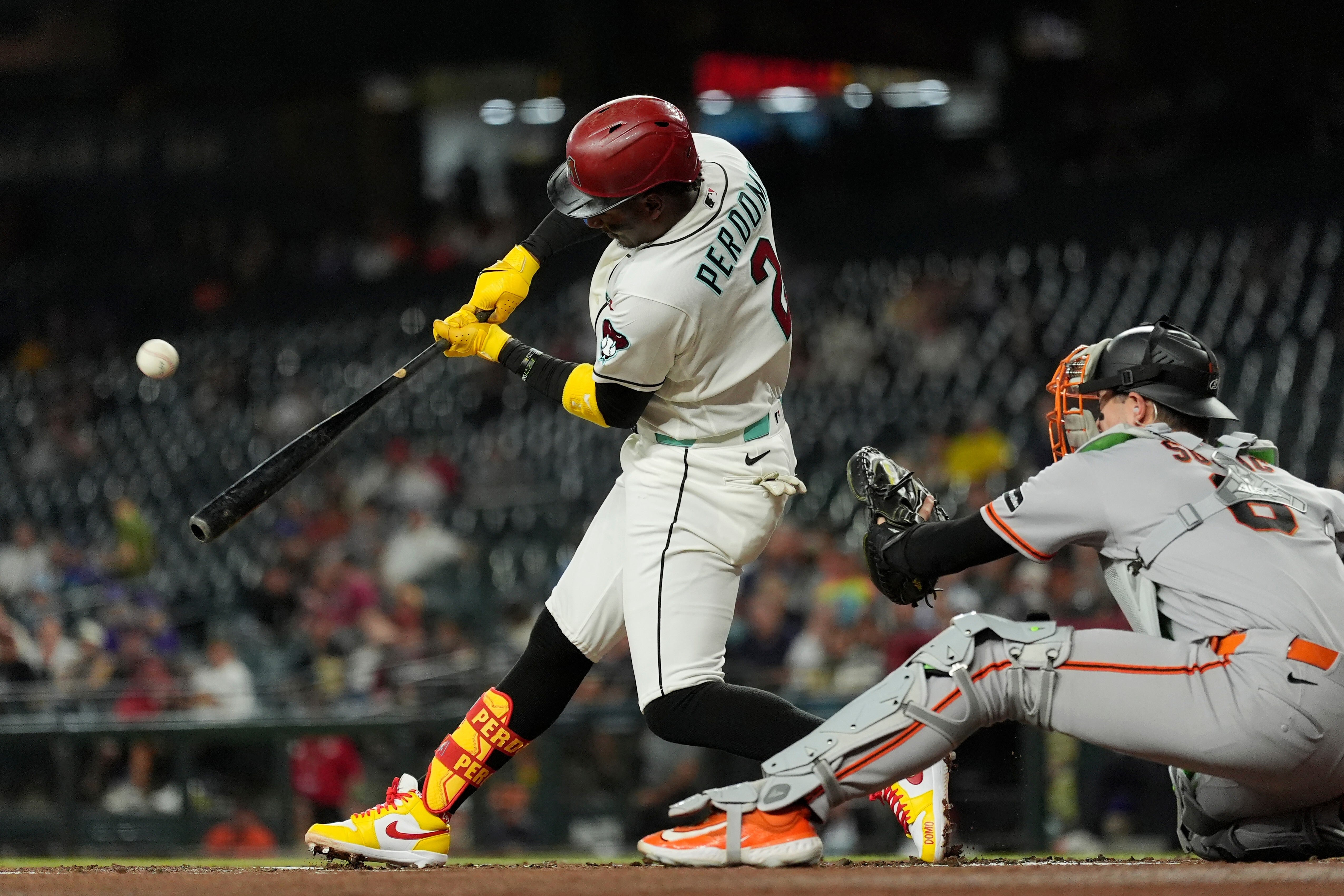 Los Diamondbacks completan una barrida de tres juegos con triunfo 6-3 sobre los Gigantes