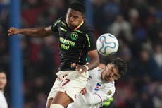 Universitario negocia empate ante Nacional en Libertadores, en debut de Héctor Cúper