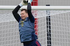 Alemania saca del retiro al veterano arquero Manuel Neuer para el Mundial
