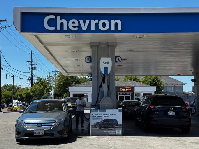 CALIFORNIA-GASOLINA