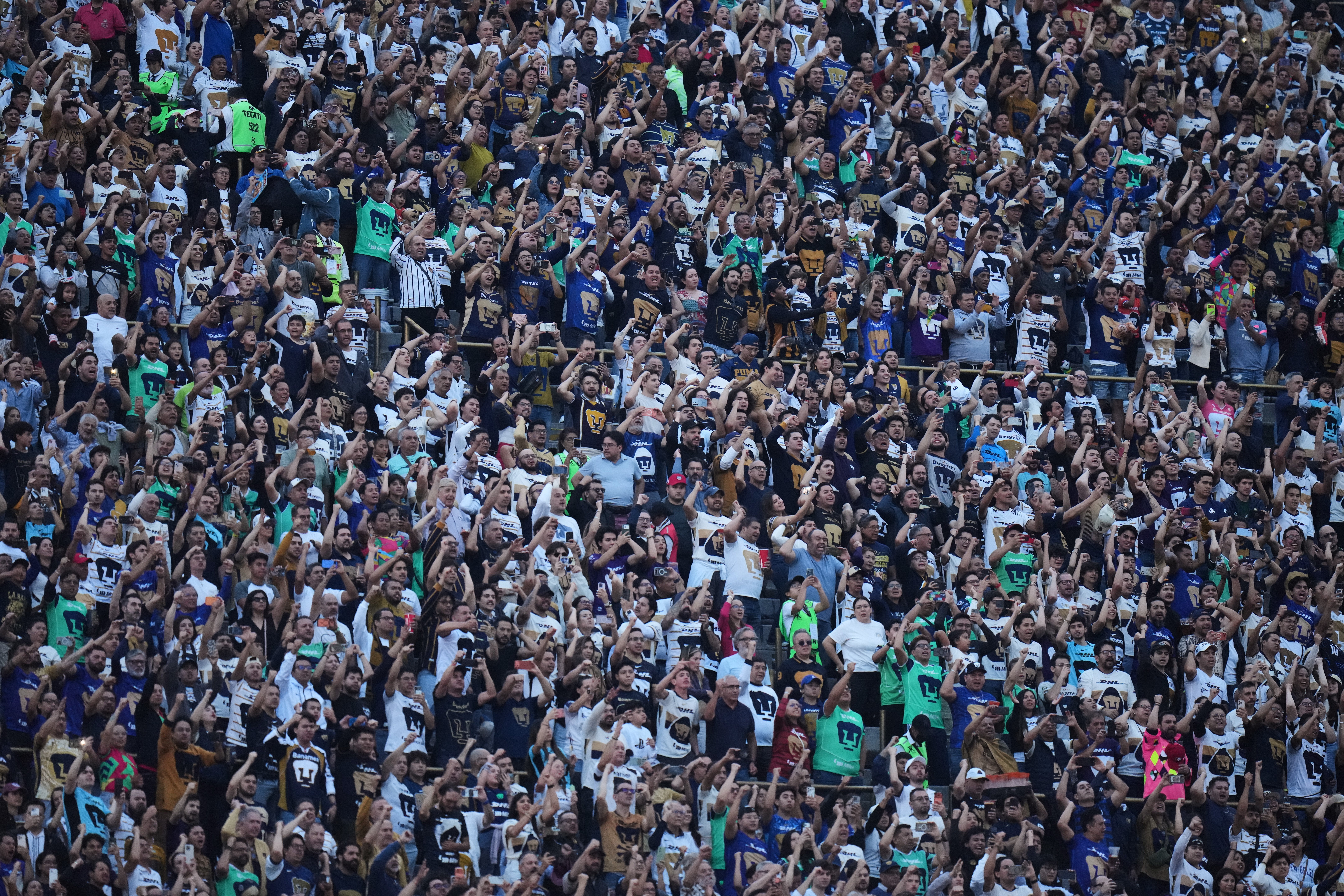 México lanza una campaña de última hora para frenar canto homófobo en el Mundial