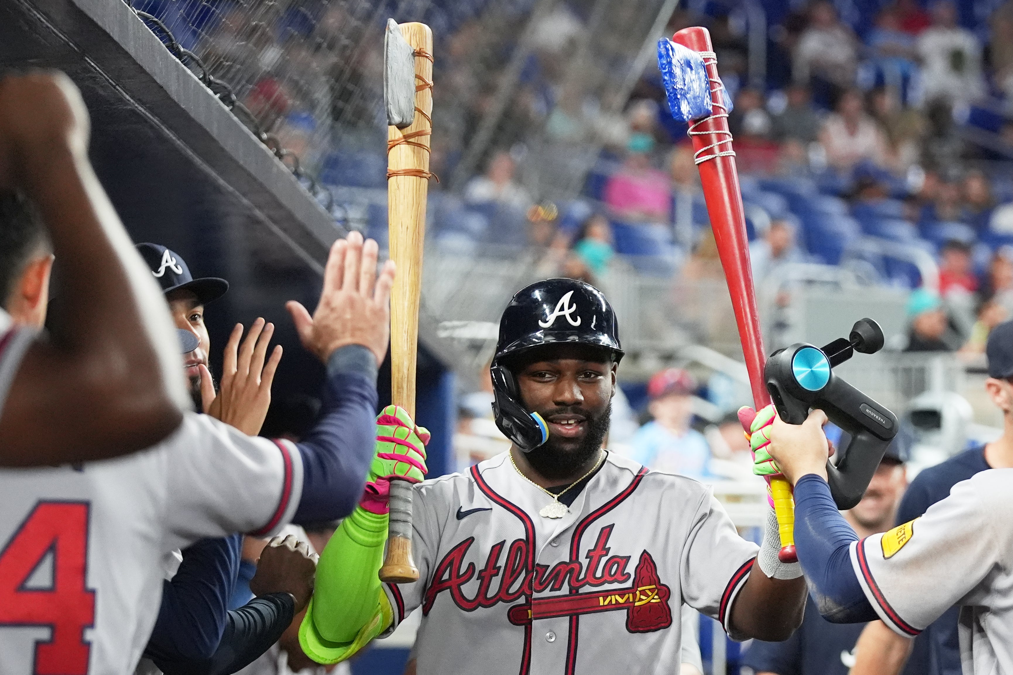 BRAVOS-MARLINS