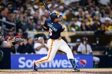 Laureano conecta el jonrón del desempate y los Padres vencen 7-3 a los Atléticos