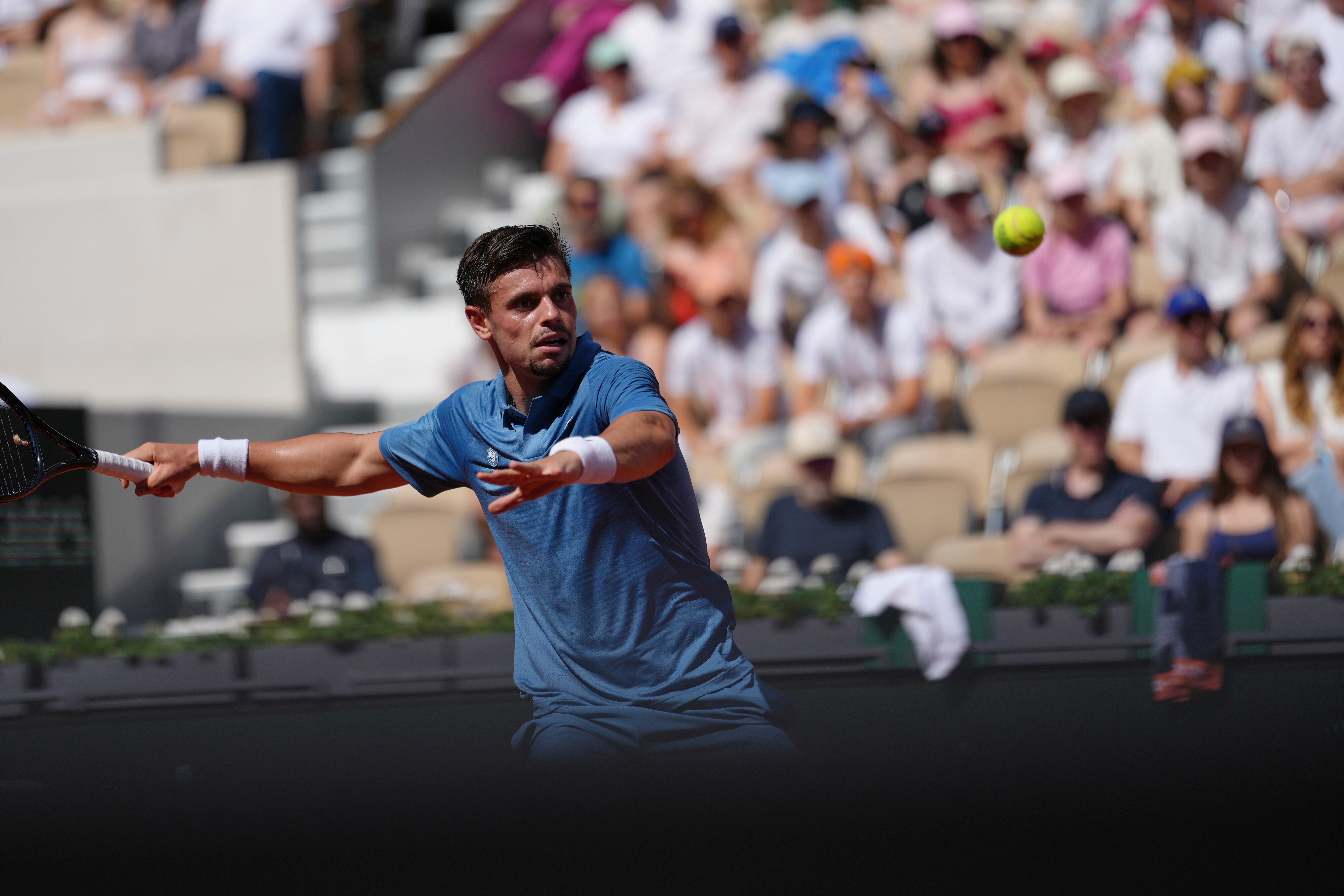 Arthur Gea obligado a hacer una pausa urgente para ir al baño en su debut en Roland Garros