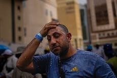 Los musulmanes inician el haj anual con un calor sofocante y preocupación por la guerra
