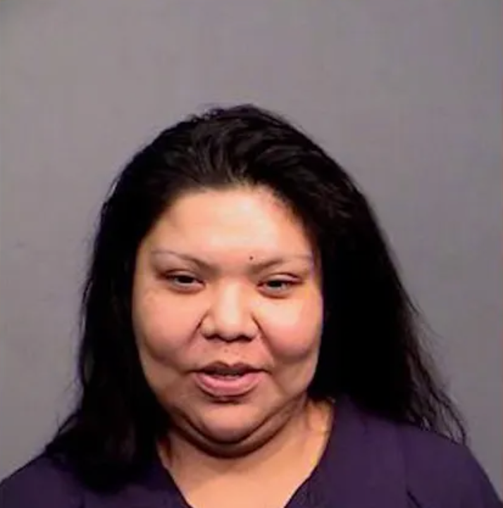 Madre de Arizona es acusada de matar a su hijo de 16 meses y dejar su cuerpo en un congelador por semanas