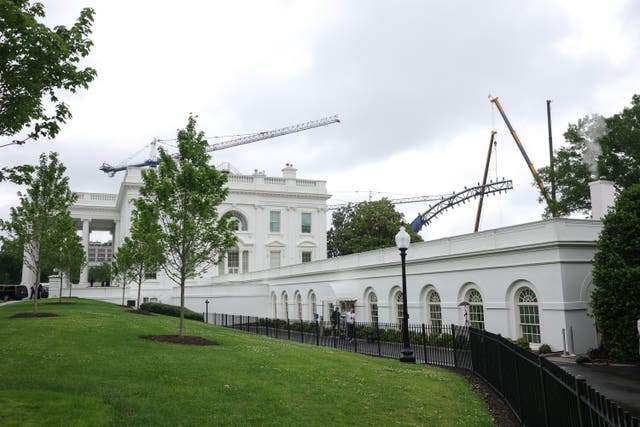 <p>Han comenzado las obras en la Casa Blanca para instalar el ring de UFC que celebrará el cumpleaños del presidente Donald Trump</p>