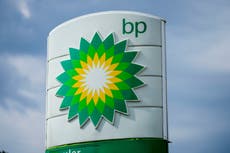 El gigante petrolero BP destituye a su presidente por "problemas de conducta"