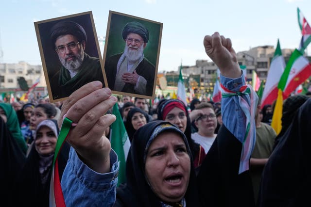 IRÁN-RESTRICCIONES A MEDIOS