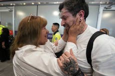 Chileno-estadounidense robado de bebé se reúne con su madre y recupera una familia