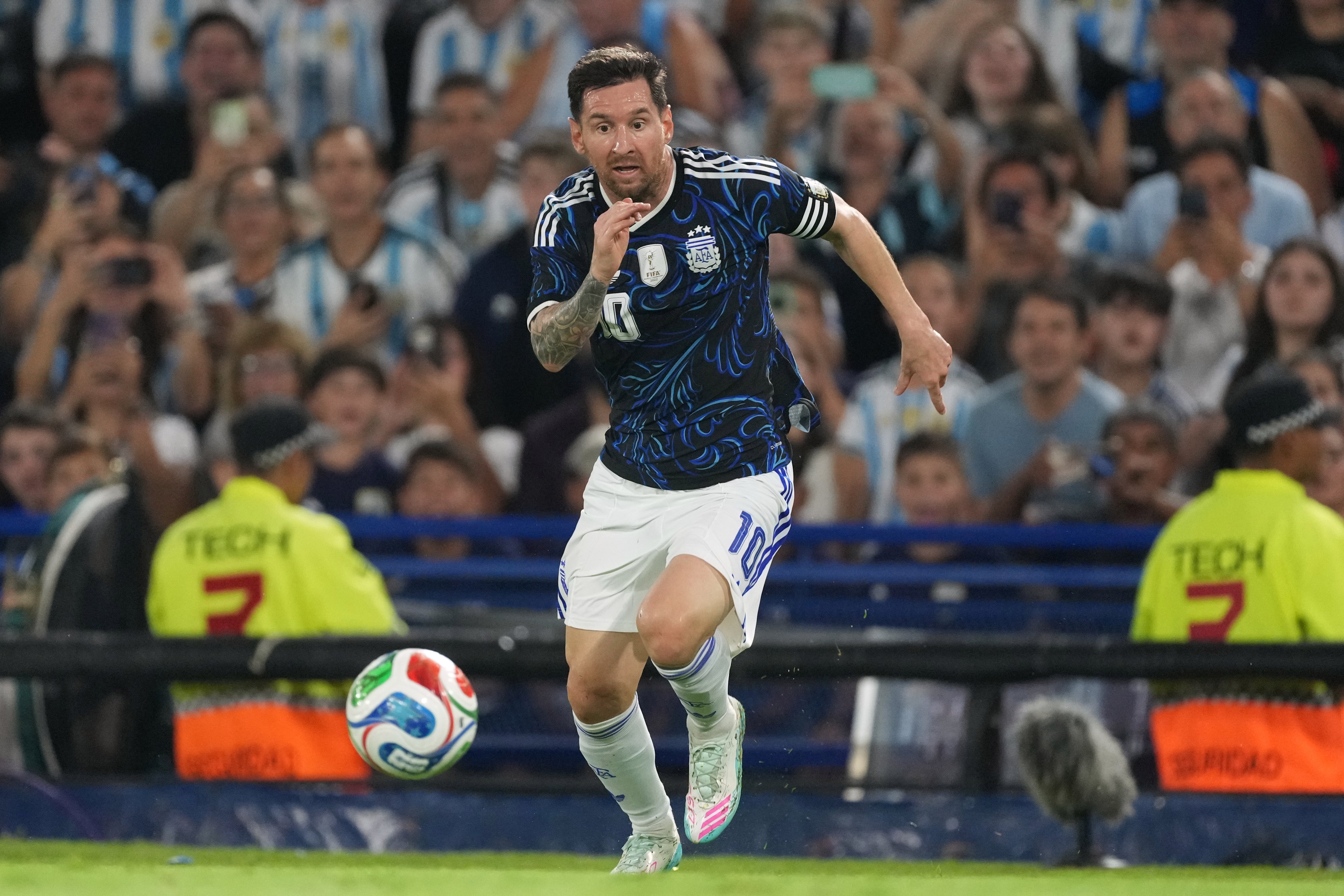 Messi y otros 16 campeones del mundo en lista de Argentina para el Mundial
