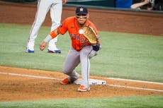 Astros se apoyan en vuelacercas tempranos y otra joya de Arrighetti para vencer 5-1 a Rangers