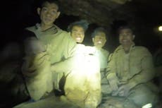 Trabajan para drenar una cueva en Laos y liberar a 5 personas y buscar a 2 desaparecidos
