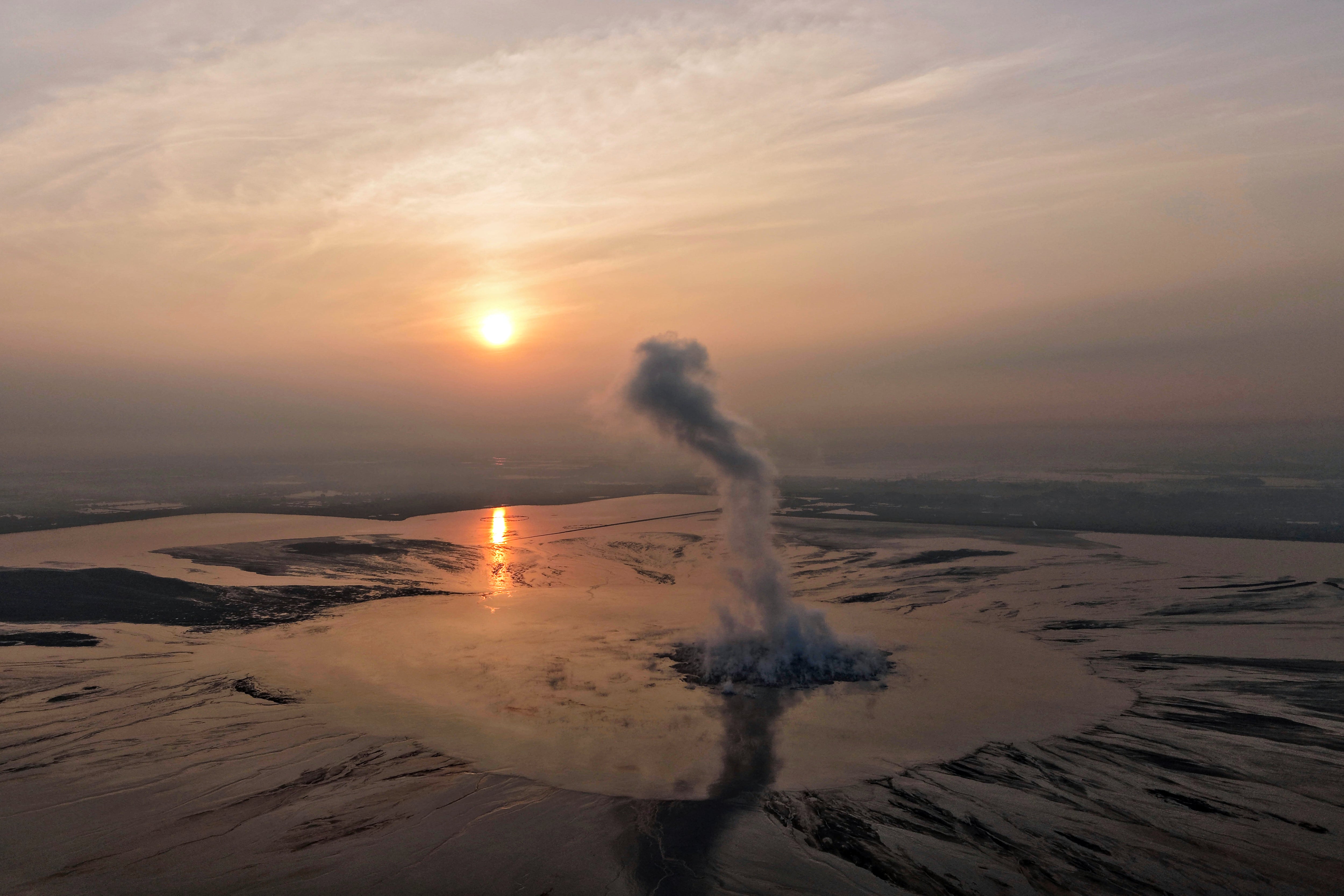 INDONESIA VOLCAN