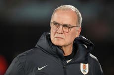 Marcelo Bielsa y la crisis de confianza que estruja a Uruguay previo al Mundial