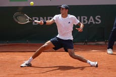 Rafael Jódar dice que no apartó a una recogepelotas en Roland Garros