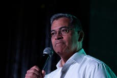 Candidatos a gobernador de California y alcalde de Los Ángeles se apresuran a hablar a votantes