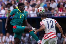Mauricio Pochettino recurre a una laptop en pleno partido de EE.UU. ante Senegal