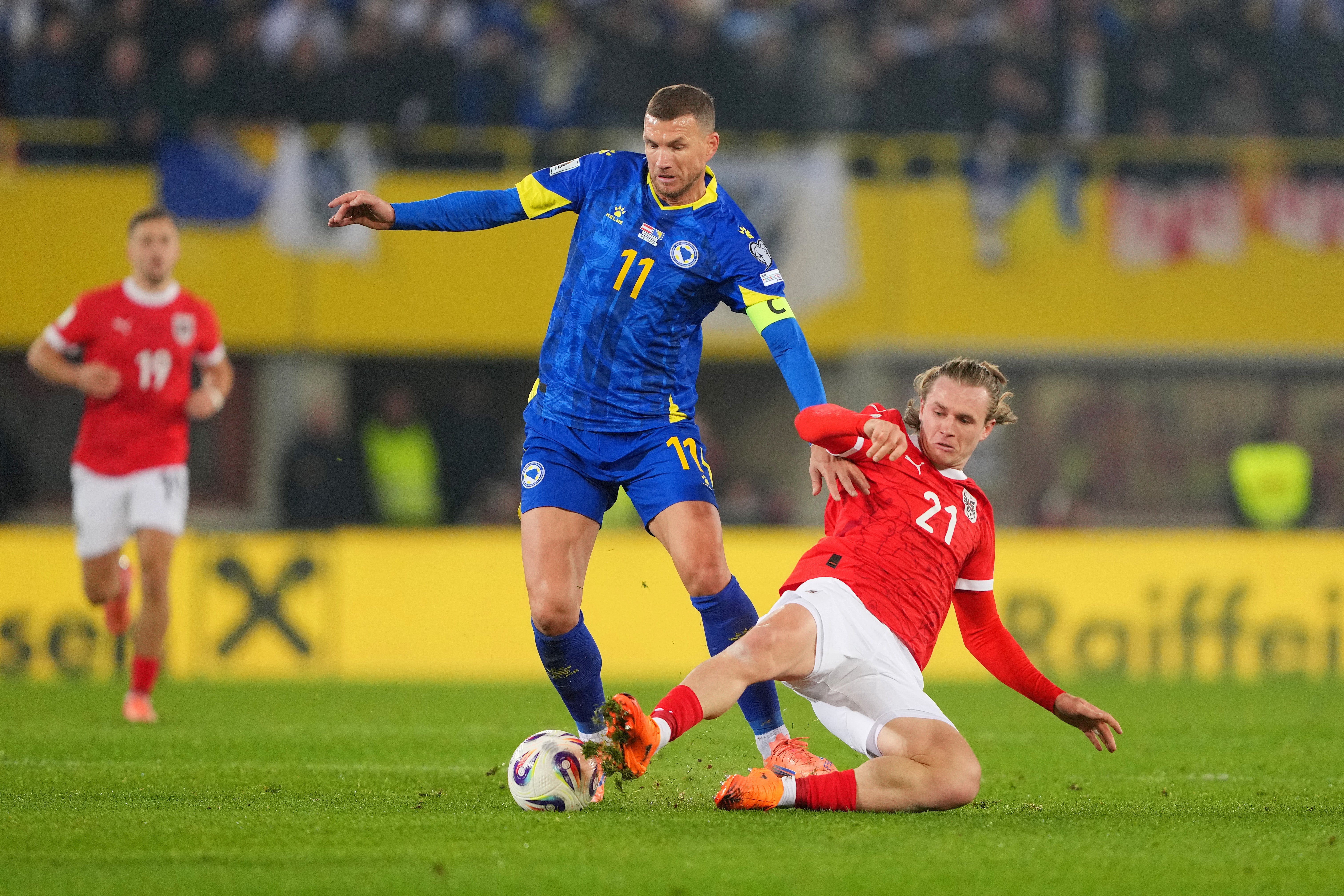 El eterno Edin Dzeko encabeza la convocatoria de Bosnia