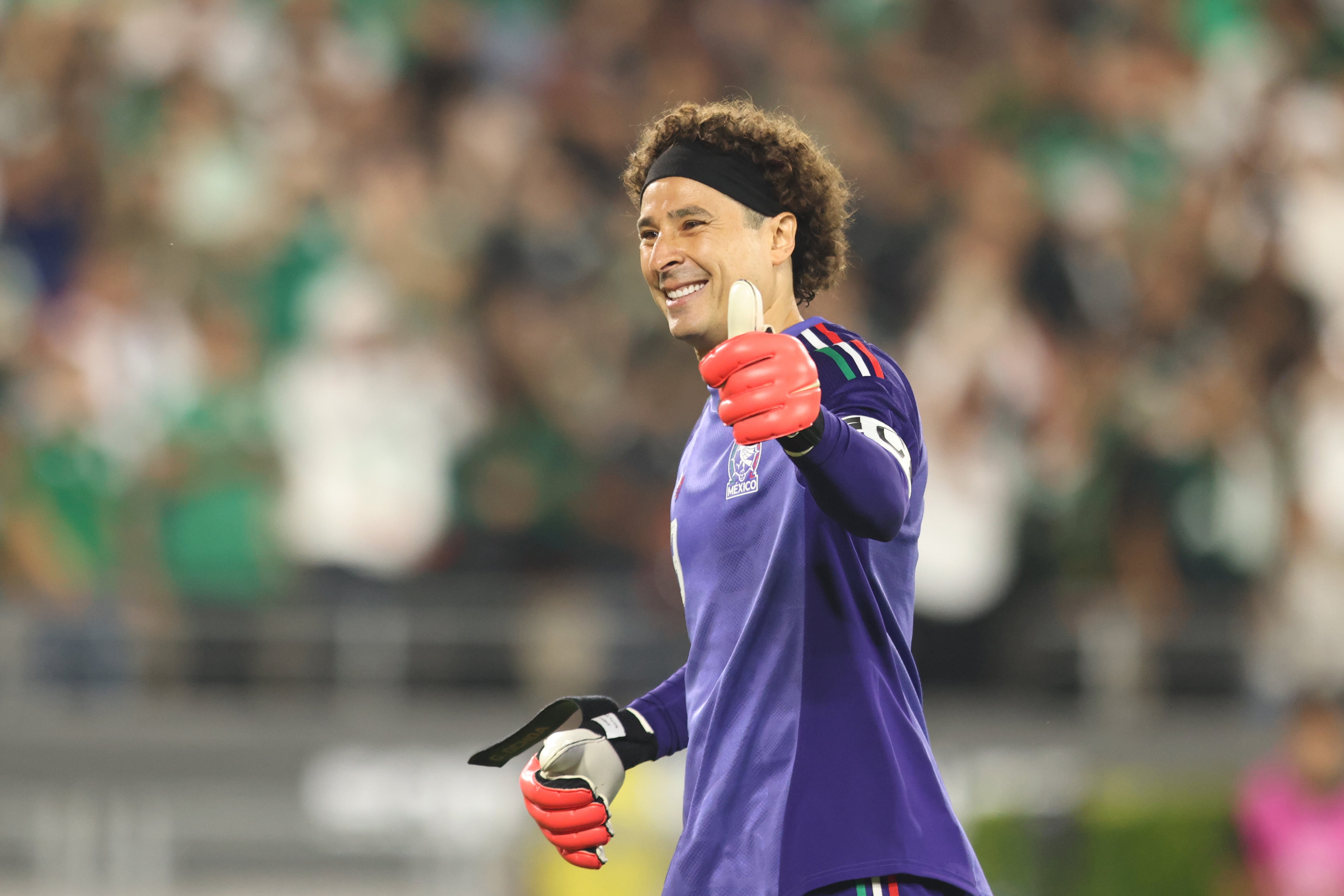 Guillermo Ochoa, de 40 años, se dirige a su sexta Copa del Mundo
