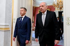 Premier húngaro enmendará la Constitución para destituir al presidente del país