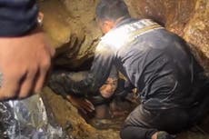 Rescatistas en Laos buscan ruta alternativa para llegar a atrapados en cueva